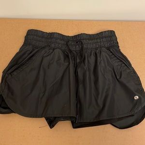 4/$20 Yoga sport shorts